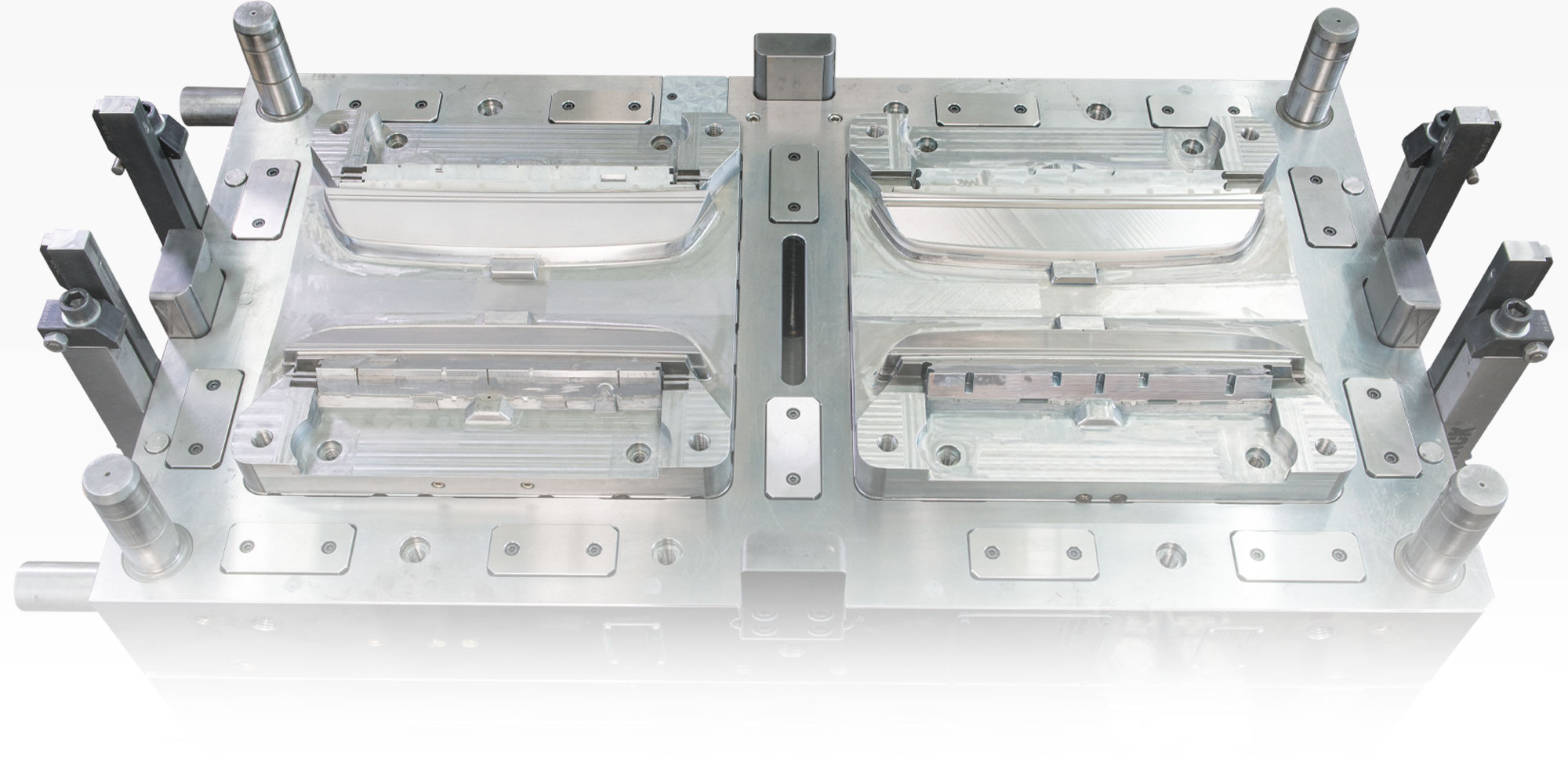 formconsult säule 3 innovativer werkzeugbau klassischer Werkzeugbau Bemusterung Technologie- und Verfahrensentwicklung Vermessung Richtlinienkonforme Dokumentation Inbetriebnahme Service beim Kunden